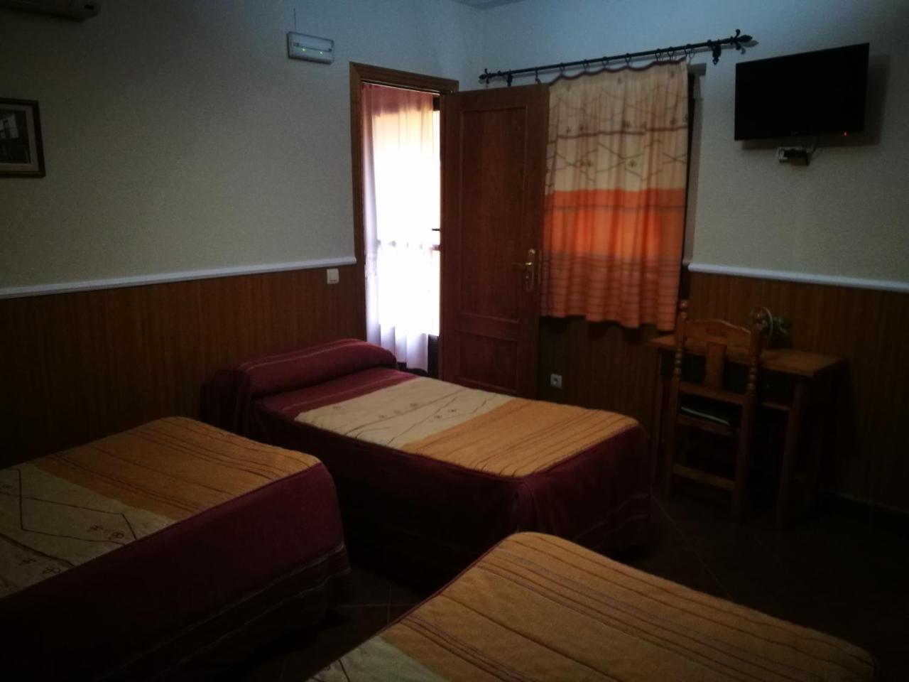 Hostal Hueso Trujillo Exterior foto